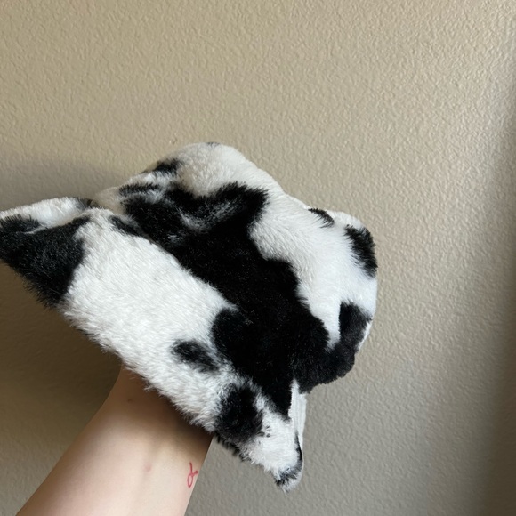 Cow Bucket hat - Picture 2 of 6
